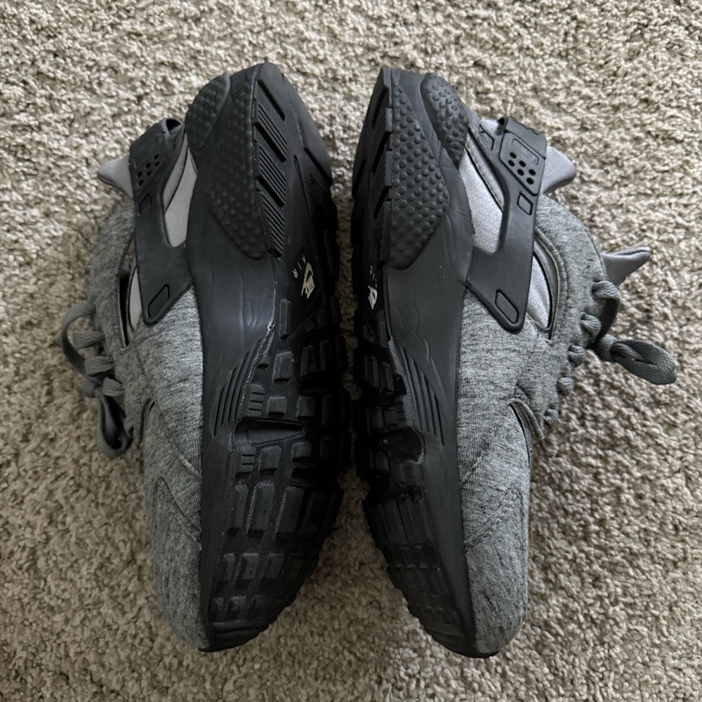Nike Air Huarache Gray Tech Fleece Pack - Picture 3 of 11